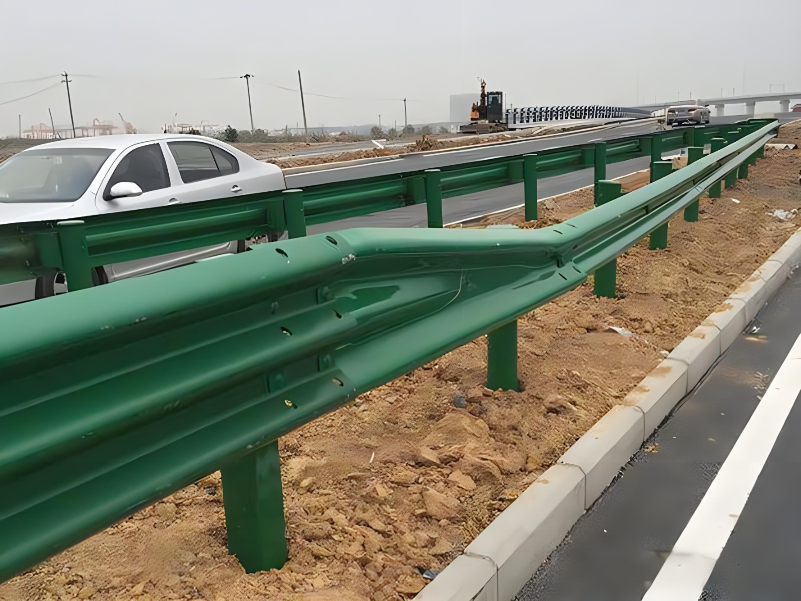 银川高速波形护栏板日常维护方案确保道路安全新举措